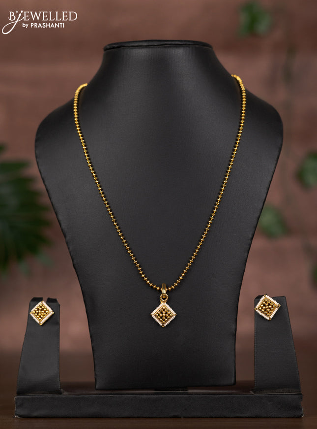 Antique chain with simple design