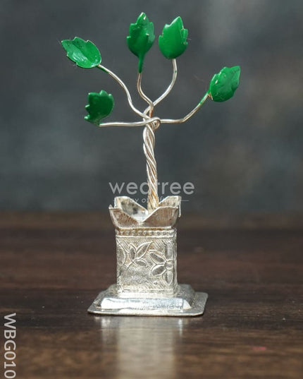German Silver Tulasi Maadam with Green Leaves - WBG0100