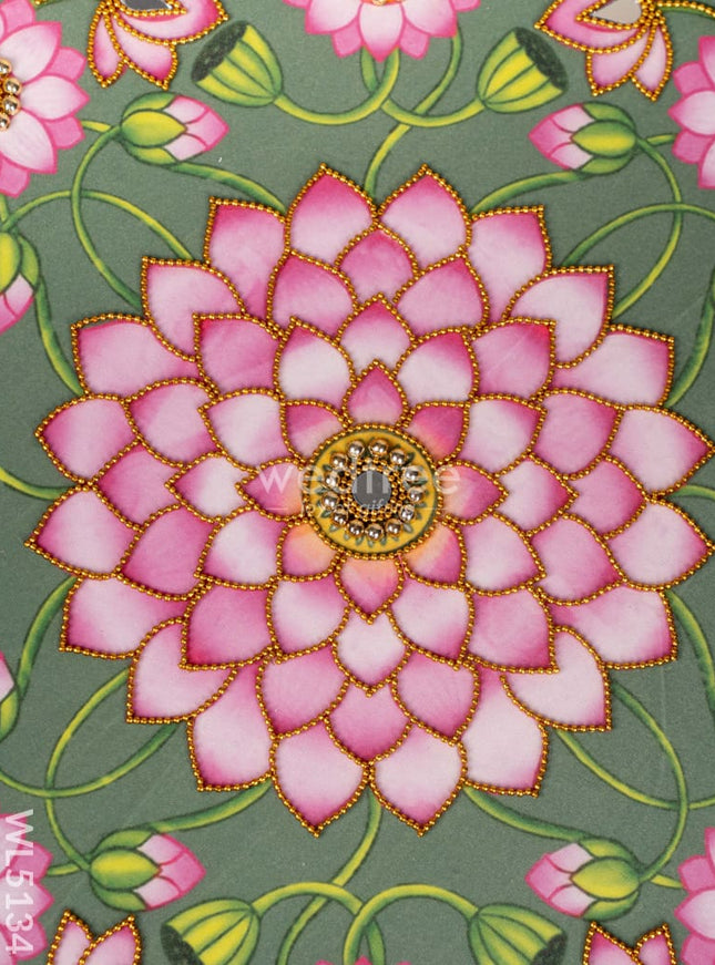 Rangoli with Set of 8 Lotus - WL5134