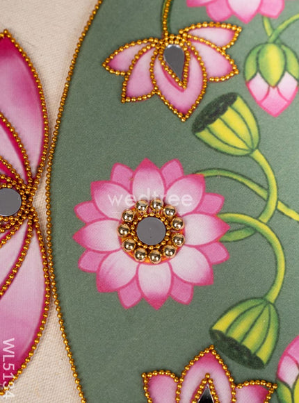 Rangoli with Set of 8 Lotus - WL5134
