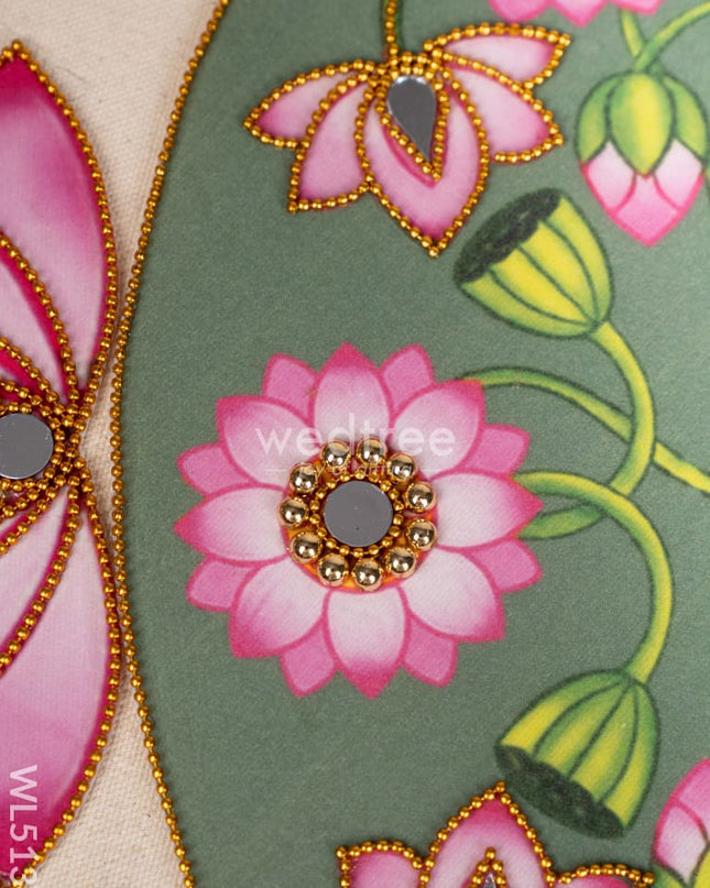 Rangoli with Set of 8 Lotus - WL5134