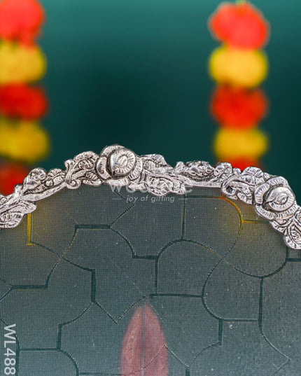 White Metal Oval Tray - 14 inch - WL4886