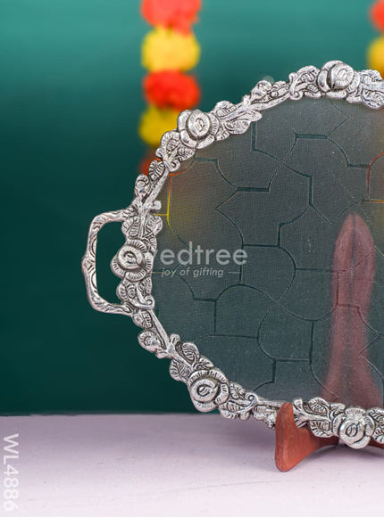 White Metal Oval Tray - 14 inch - WL4886