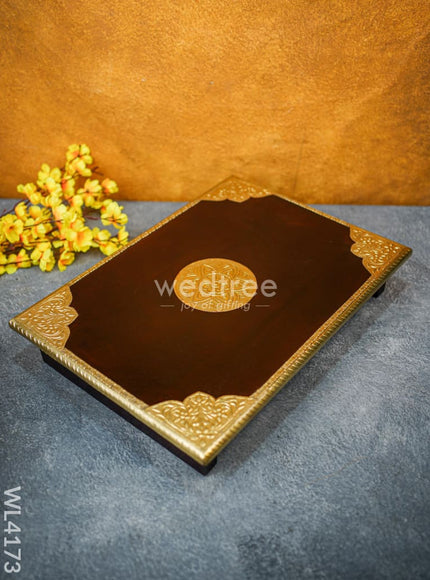 Wooden Manai with Brass Finish (20 x 15) - WL4173