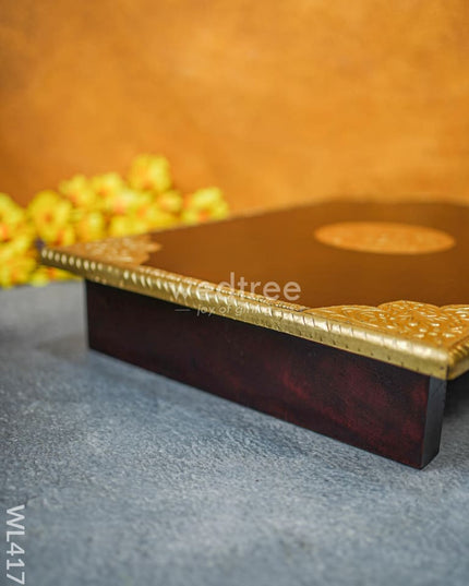 Wooden Manai with Brass Finish (20 x 15) - WL4173