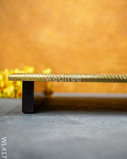 Wooden Manai with Brass Finish (20 x 15) - WL4173